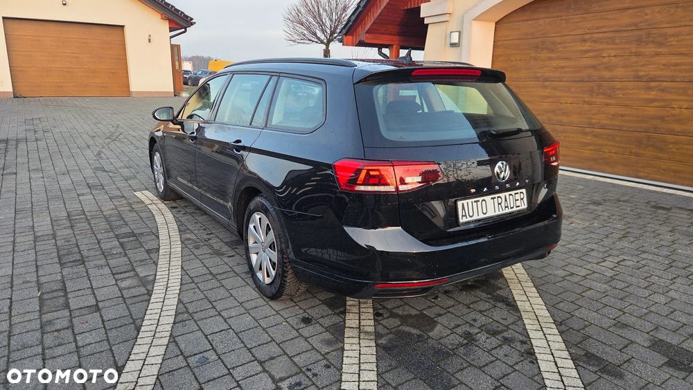 Volkswagen Passat 1.6 TDI SCR DSG Business - 5