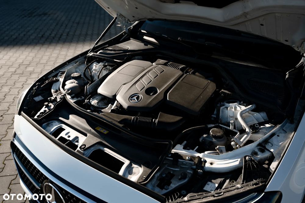 Mercedes-Benz Klasa E 220 d mHEV AMG 9G-Tronic - 9