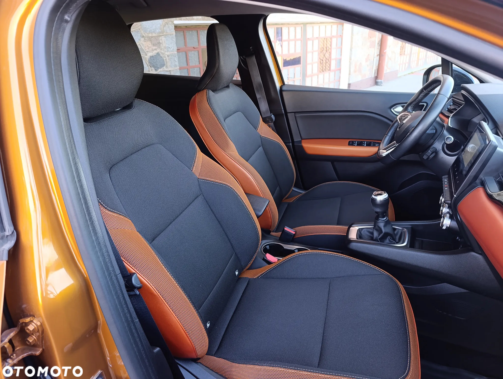 Renault Captur 1.0 TCe Intens - 23