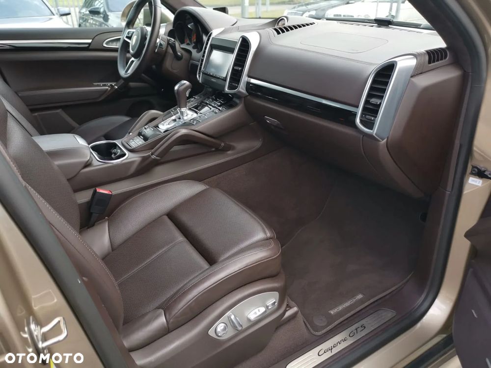 Porsche Cayenne GTS - 30