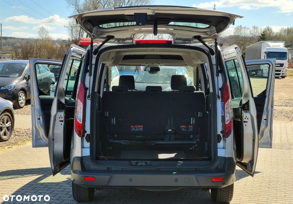 Ford Transit Connect - 17