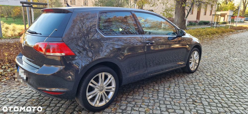 Volkswagen Golf - 8
