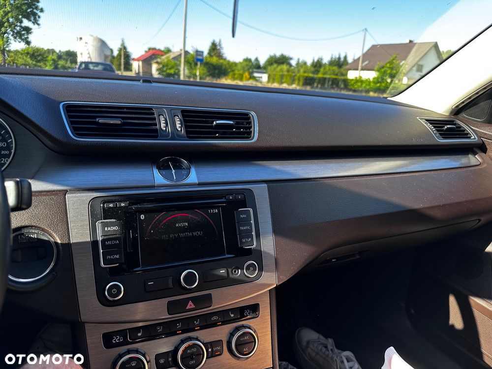 Volkswagen Passat 2.0 TDI Highline DSG - 23