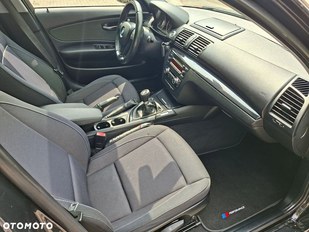 BMW Seria 1 118d DPF - 11
