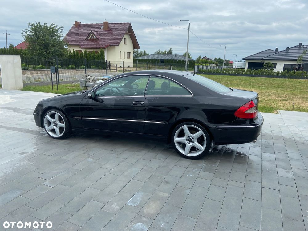 Mercedes-Benz CLK - 6