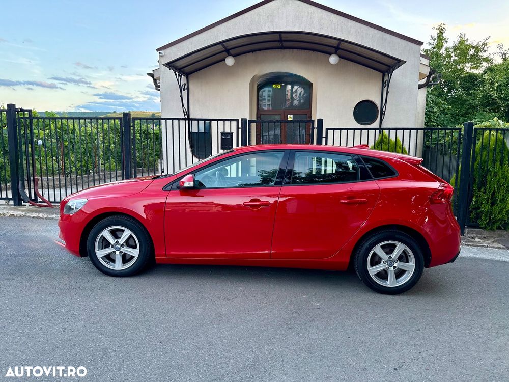 Volvo V40 T2 Momentum - 3