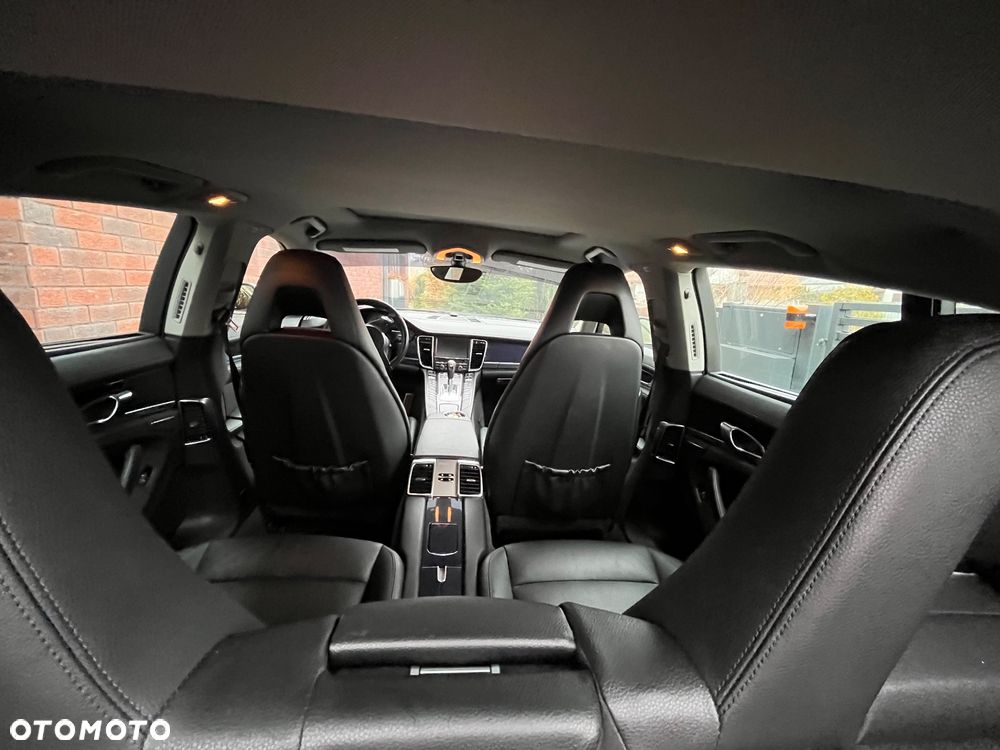 Porsche Panamera - 20
