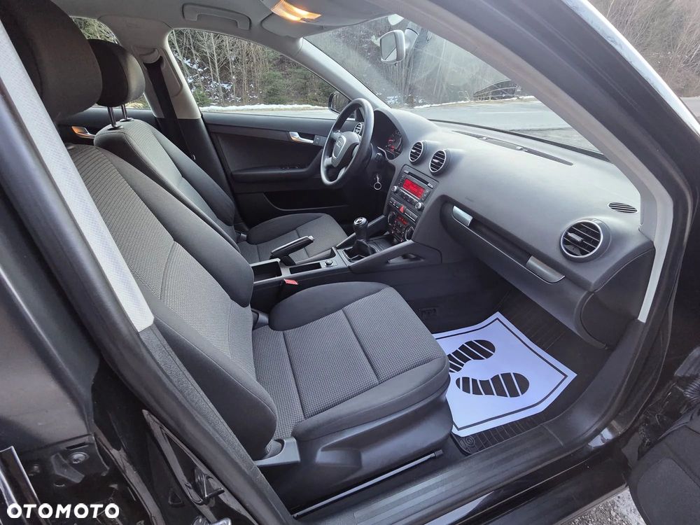 Audi A3 Sportback 1.6 Attraction - 24