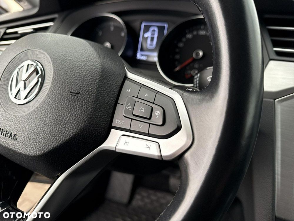 Volkswagen Passat 2.0 TDI EVO Essence DSG - 21