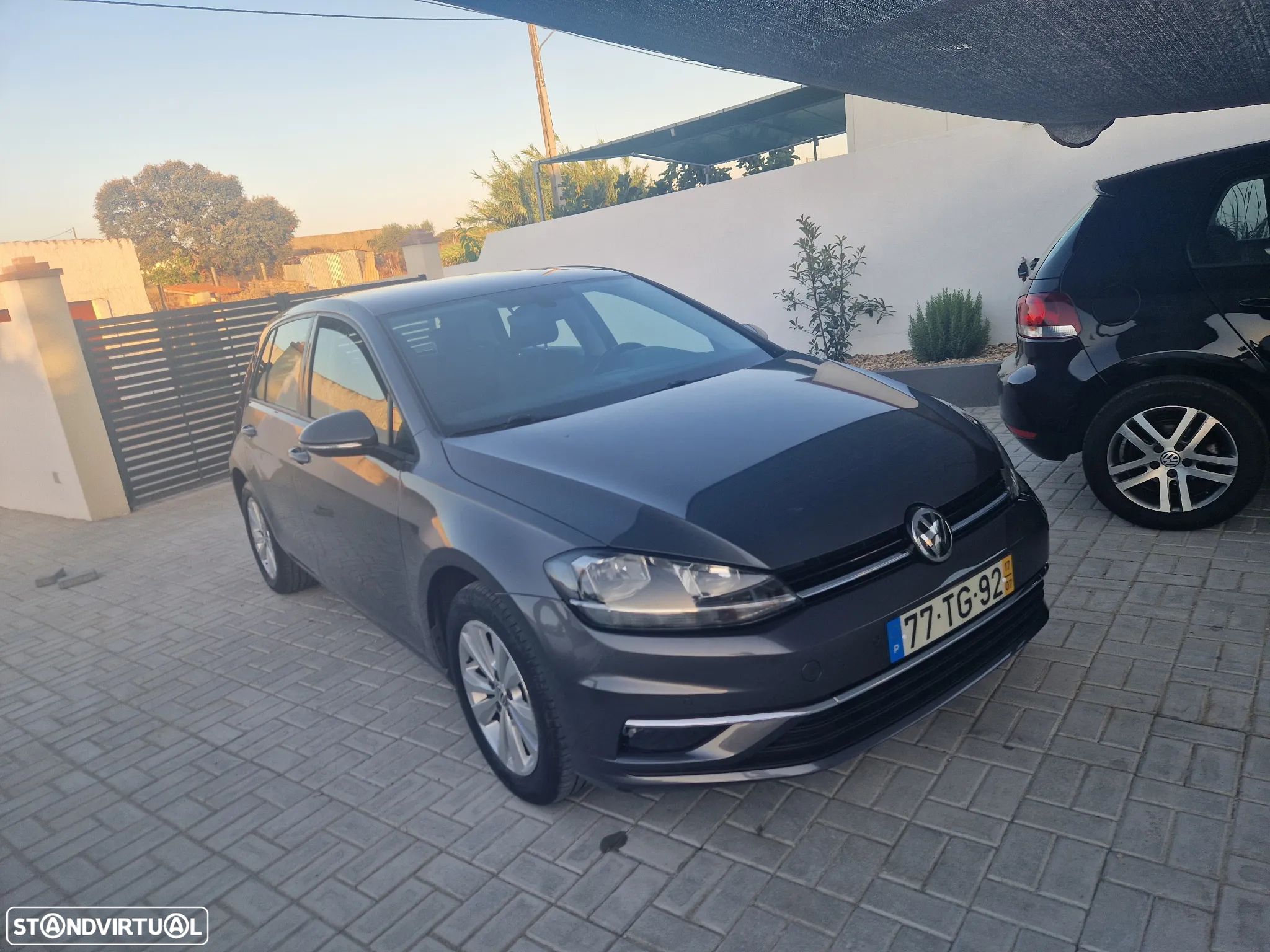 VW Golf 1.6 TDI Confortline - 1