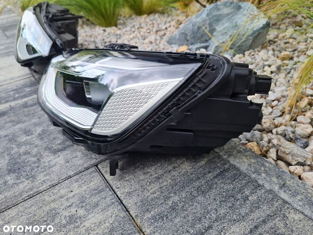 AUDI A4 S4 B9 Lampy przód Full Led Matrix 8W0941035E, 8W0941036E - 6