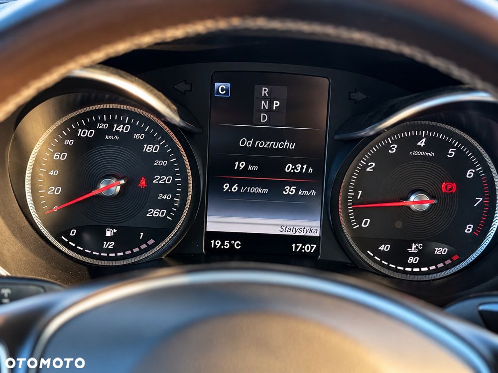 Mercedes-Benz GLC - 24