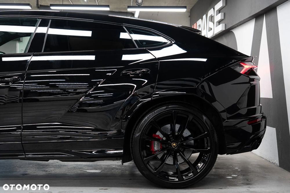 Lamborghini Urus - 4