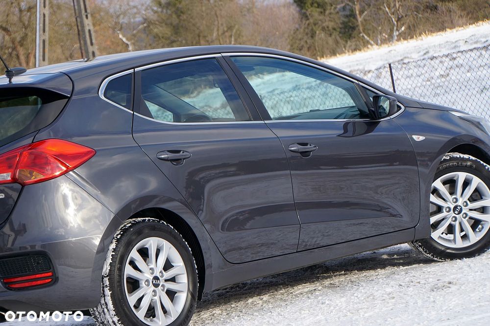 Kia Ceed 1.6 GDI Dream Team Edition - 14