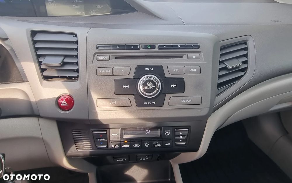 Honda Civic 1.8 Comfort - 16