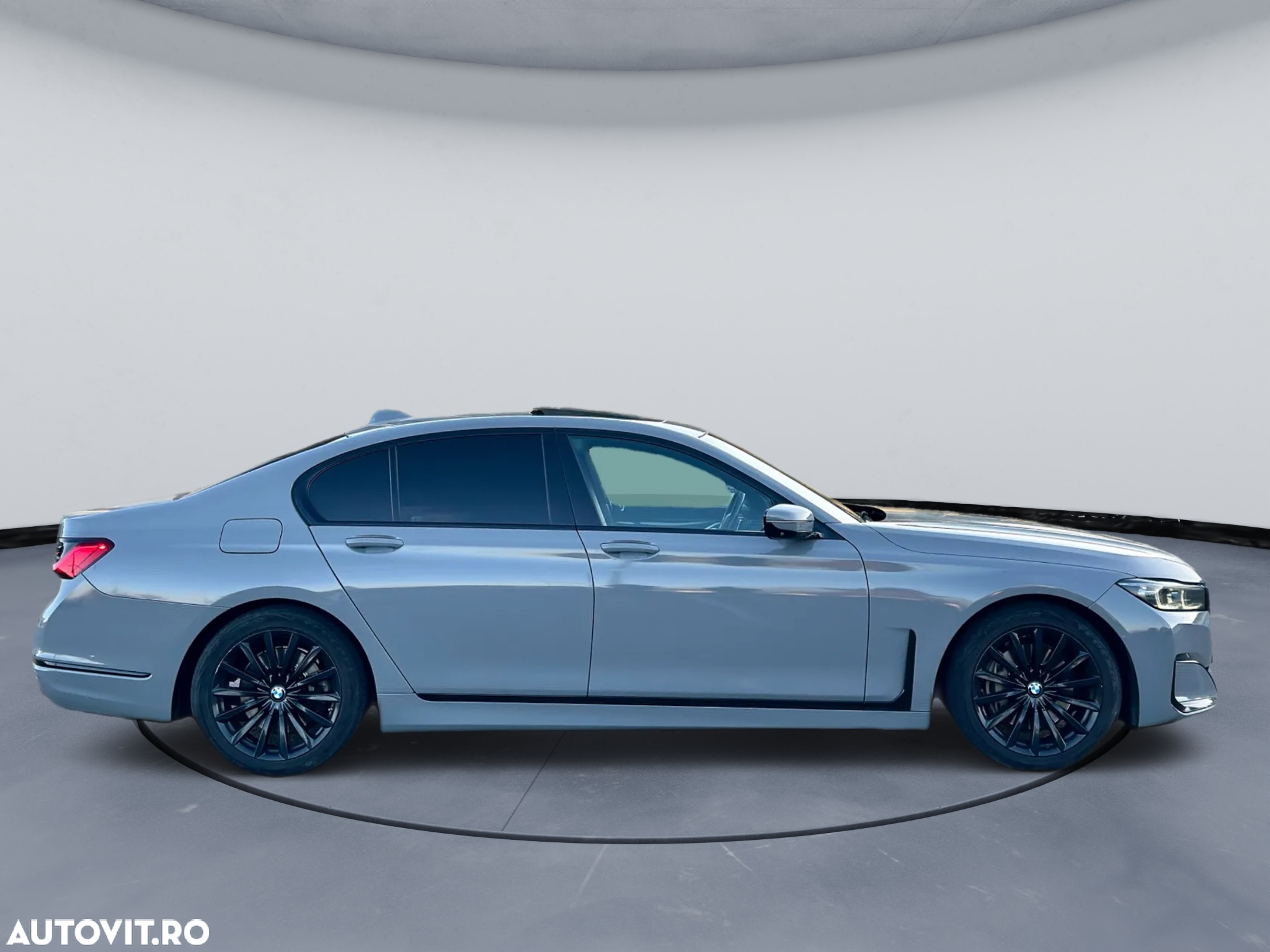 BMW Seria 7 730d xDrive MHEV - 16