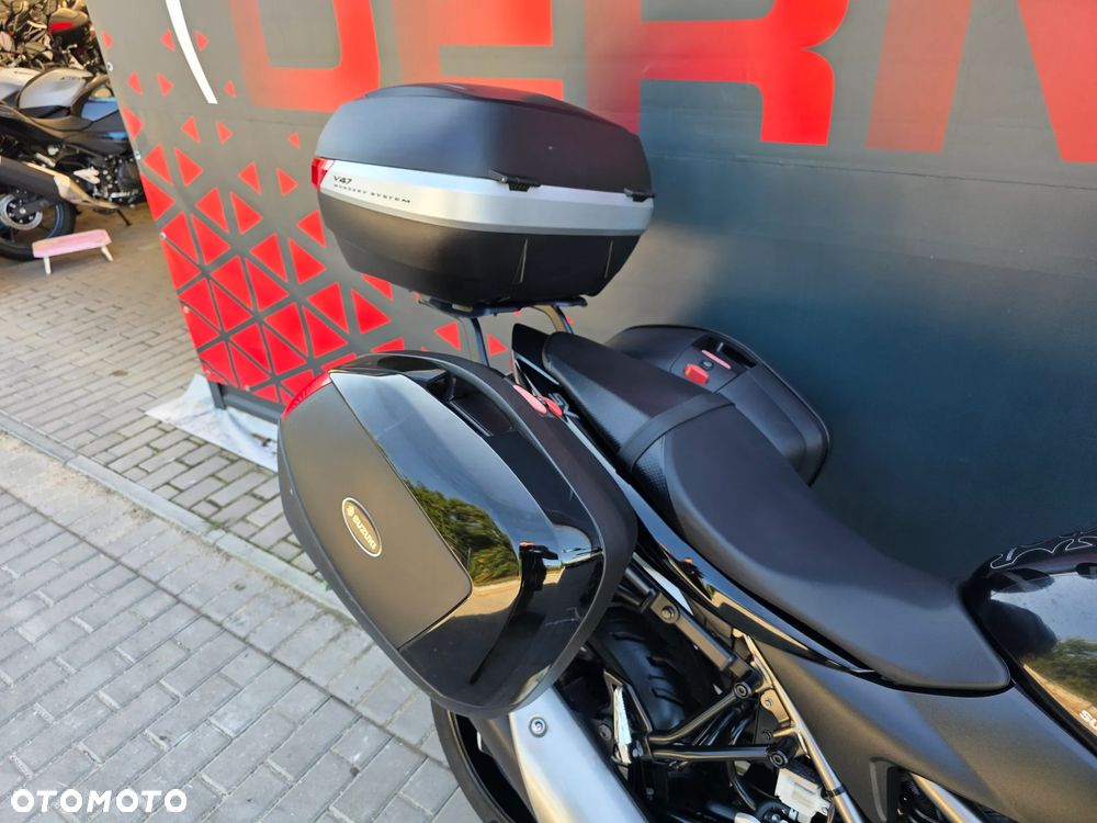 Suzuki SV - 22