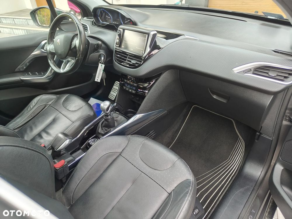 Peugeot 2008 1.6 e-HDi Allure S&S - 13