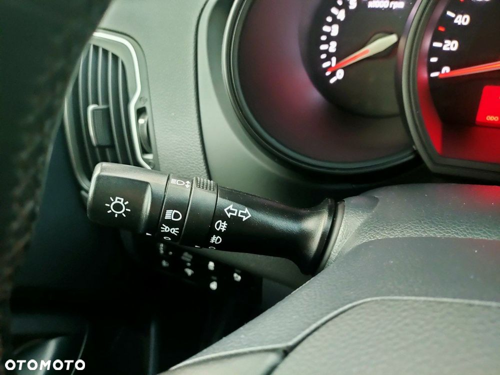 Kia Rio 1.4 XL - 27