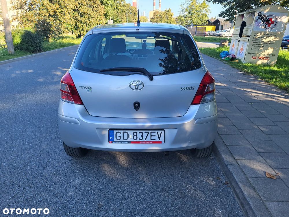 Toyota Yaris - 5