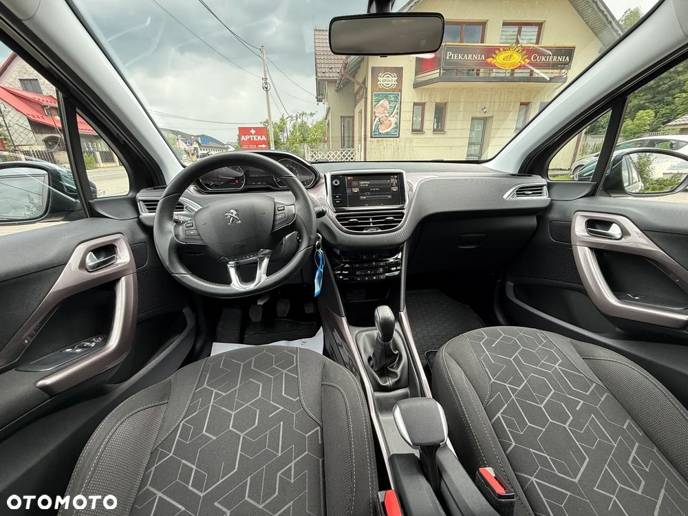 Peugeot 2008 1.6 e-HDi Allure S&S - 11