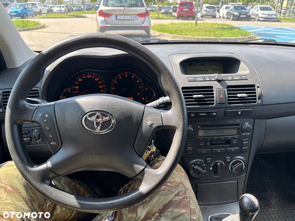 Toyota Avensis 1.8 VVT-i Terra - 10