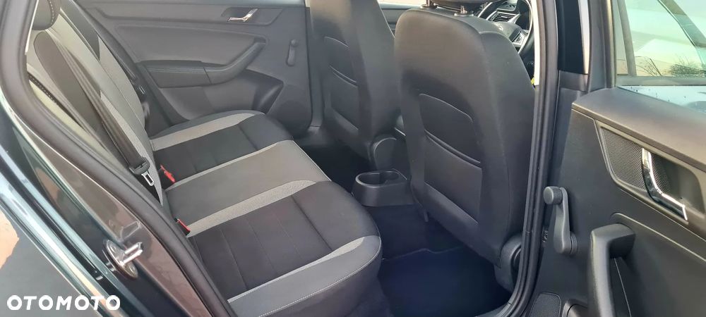 Skoda RAPID 1.2 TSI (Green tec) Cool Edition - 12