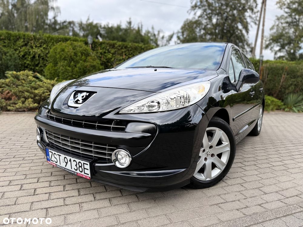 Peugeot 207 2008 photo 3