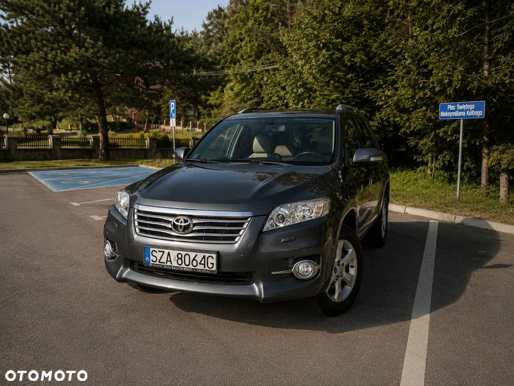 Toyota RAV4 2.0 VVT-i Premium - 1