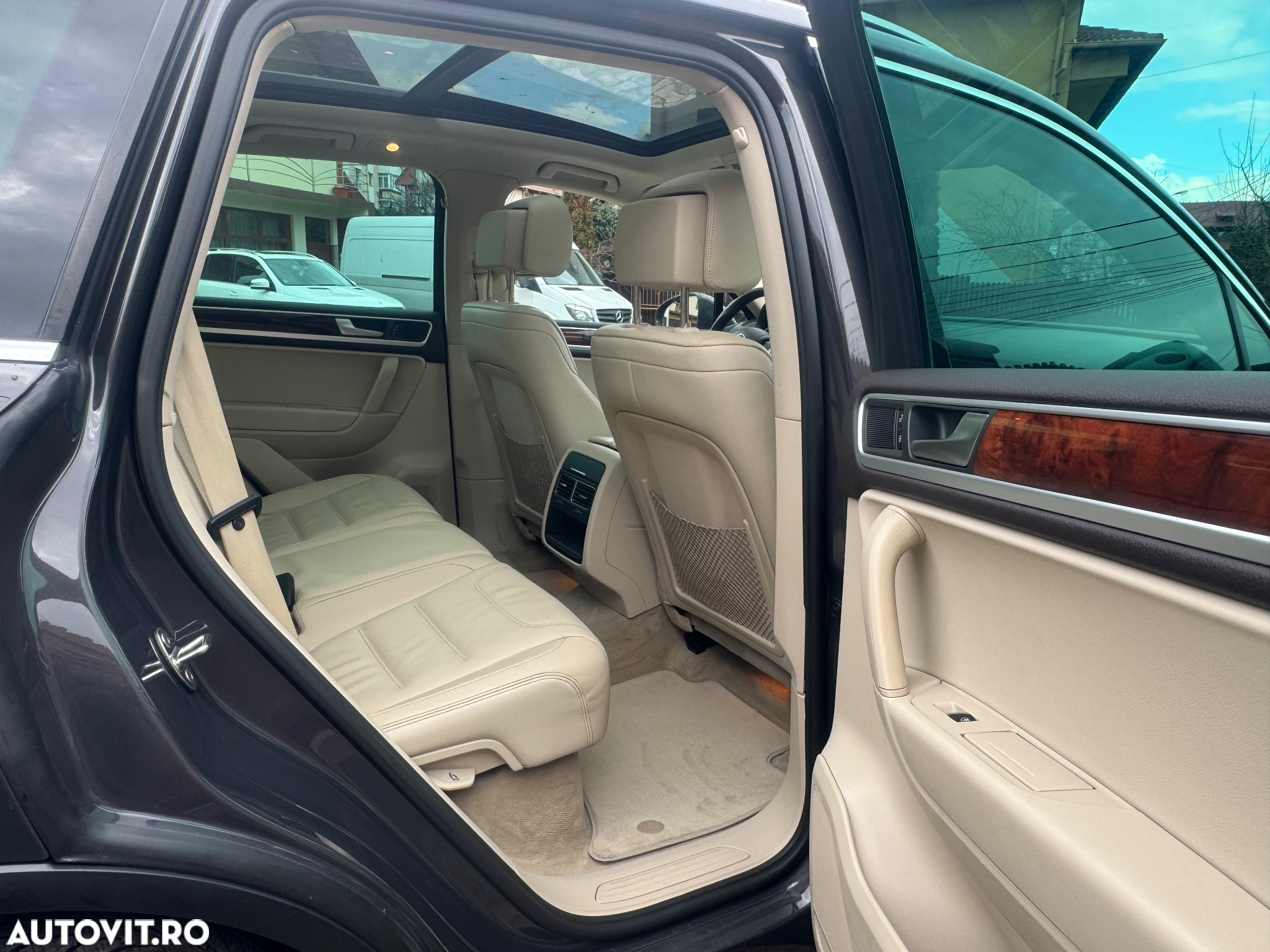 Volkswagen Touareg - 13