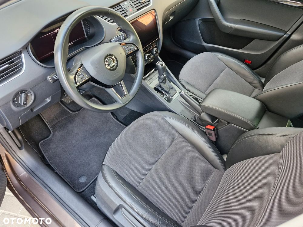 Skoda Octavia 2.0 TDI SCR Clever DSG - 20