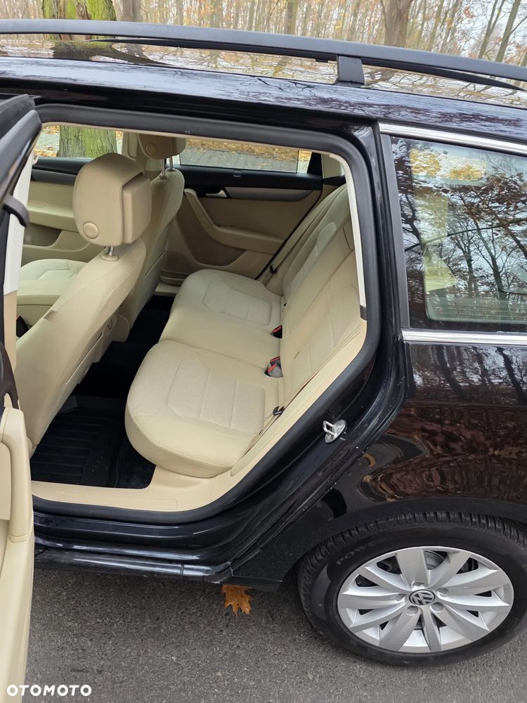 Volkswagen Passat 2.0 TDI Highline - 9