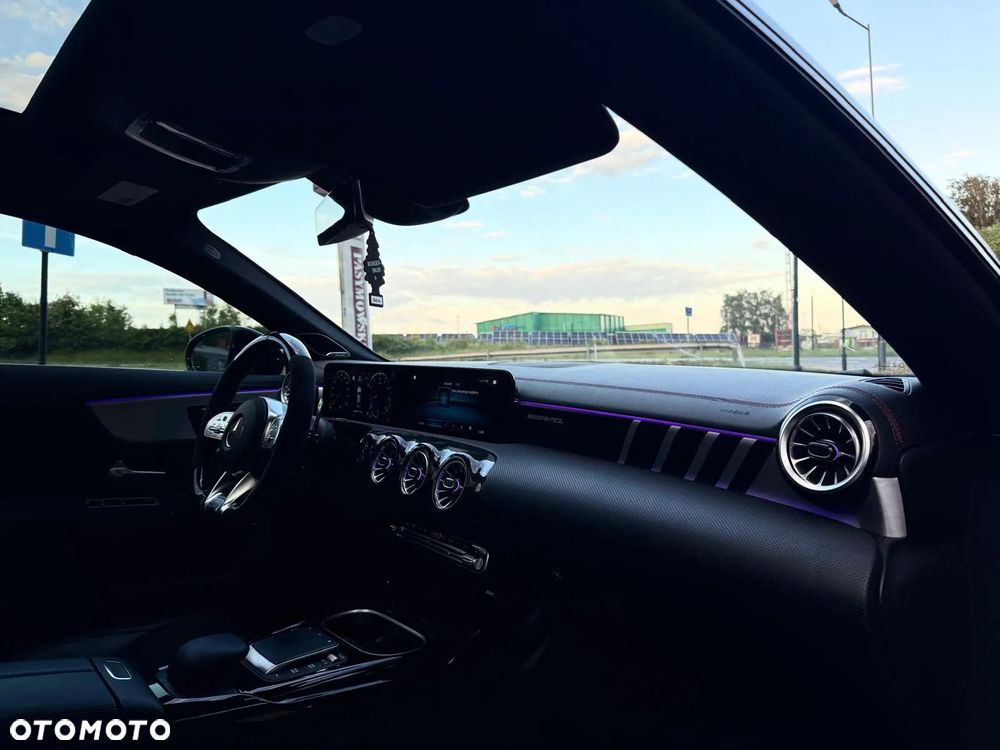 Mercedes-Benz CLA AMG 45 S 4-Matic+ 8G-DCT - 12