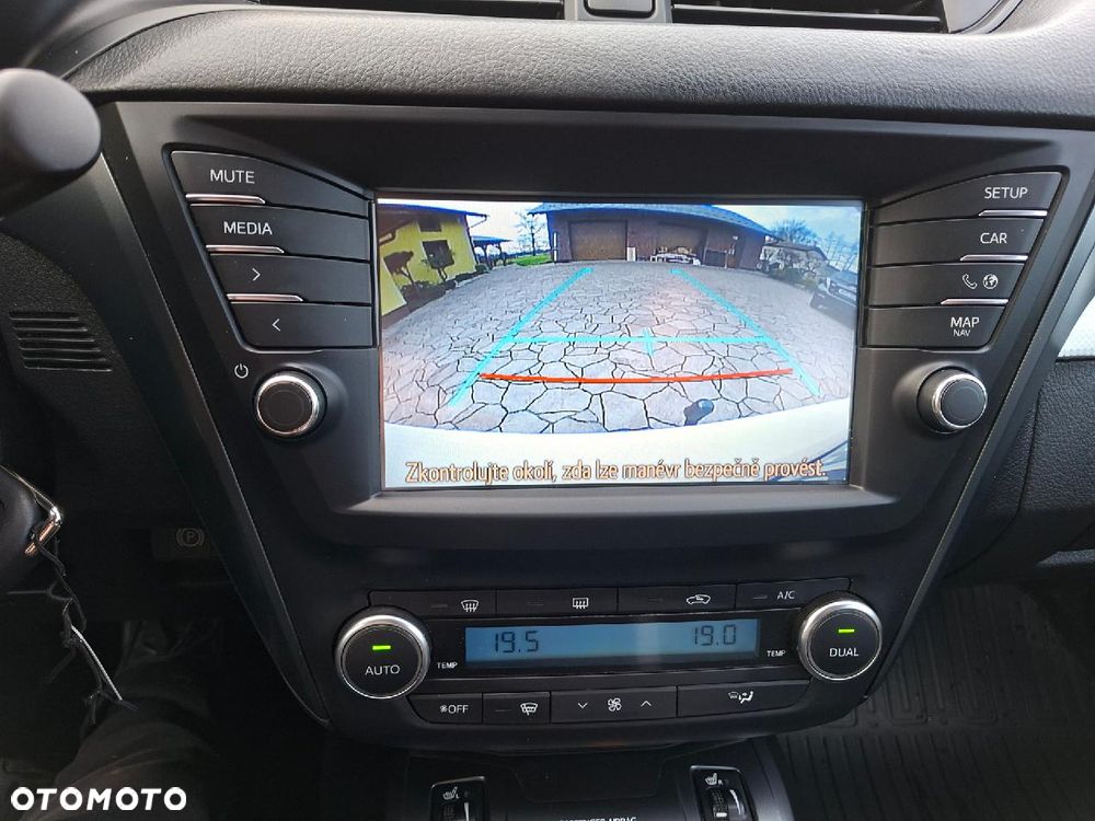 Toyota Avensis 2.0 D-4D Selection - 16