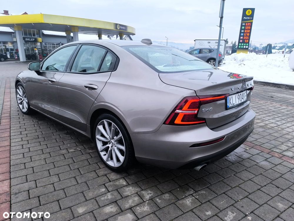 Volvo S60 T5 Momentum Pro - 6