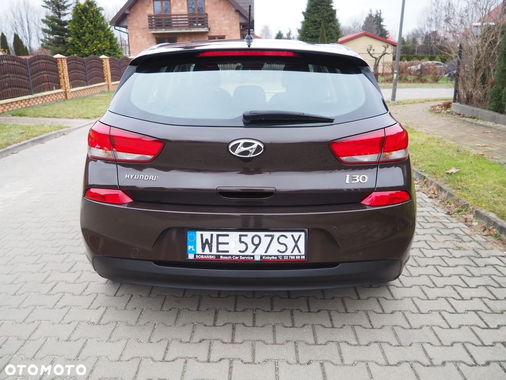 Hyundai i30 1.6 D Comfort - 16