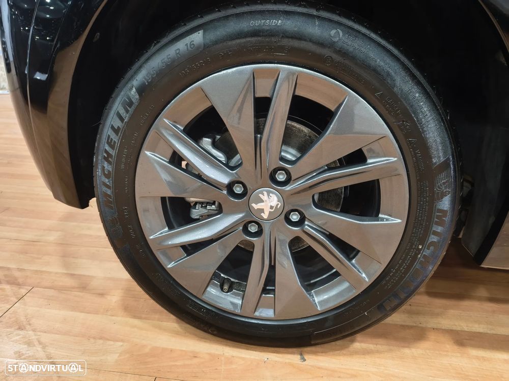 Peugeot e-208 E-Style - 57