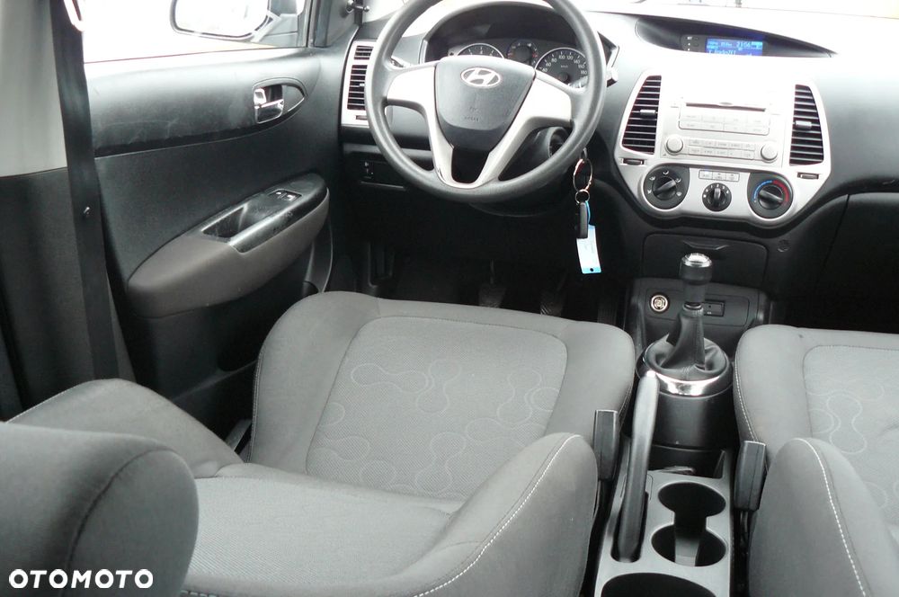 Hyundai i20 - 27