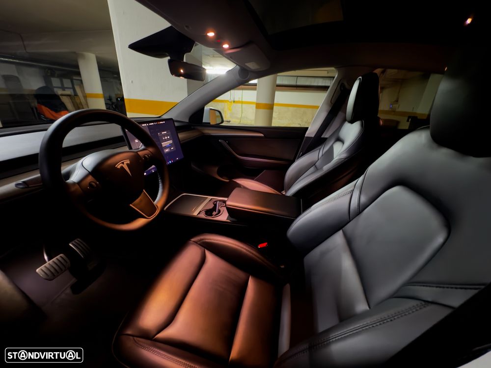Tesla Model Y Performance Tração Integral - 15