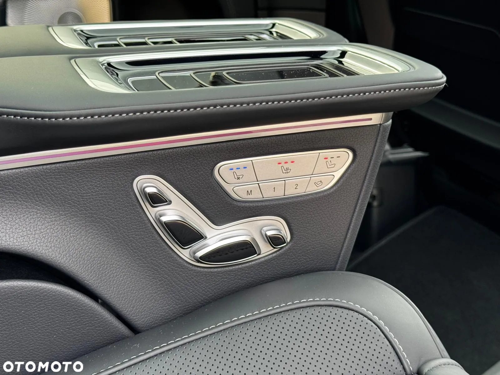 Mercedes-Benz Klasa V 300 d extralang 4Matic 9G-TRONIC Edition 2023 - 33