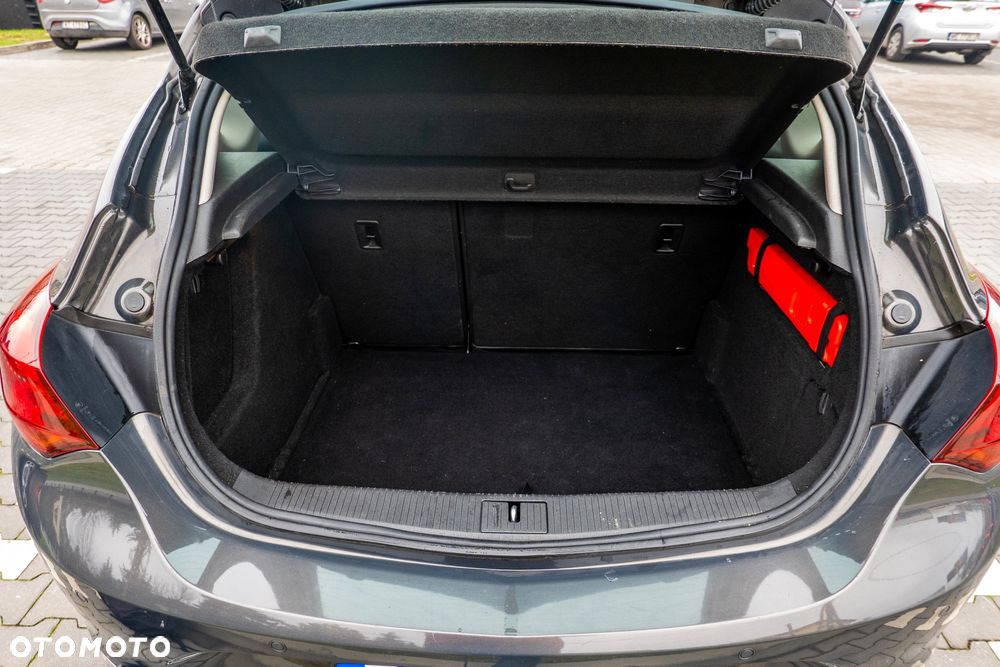 Opel Astra 1.7 CDTI Cosmo - 12