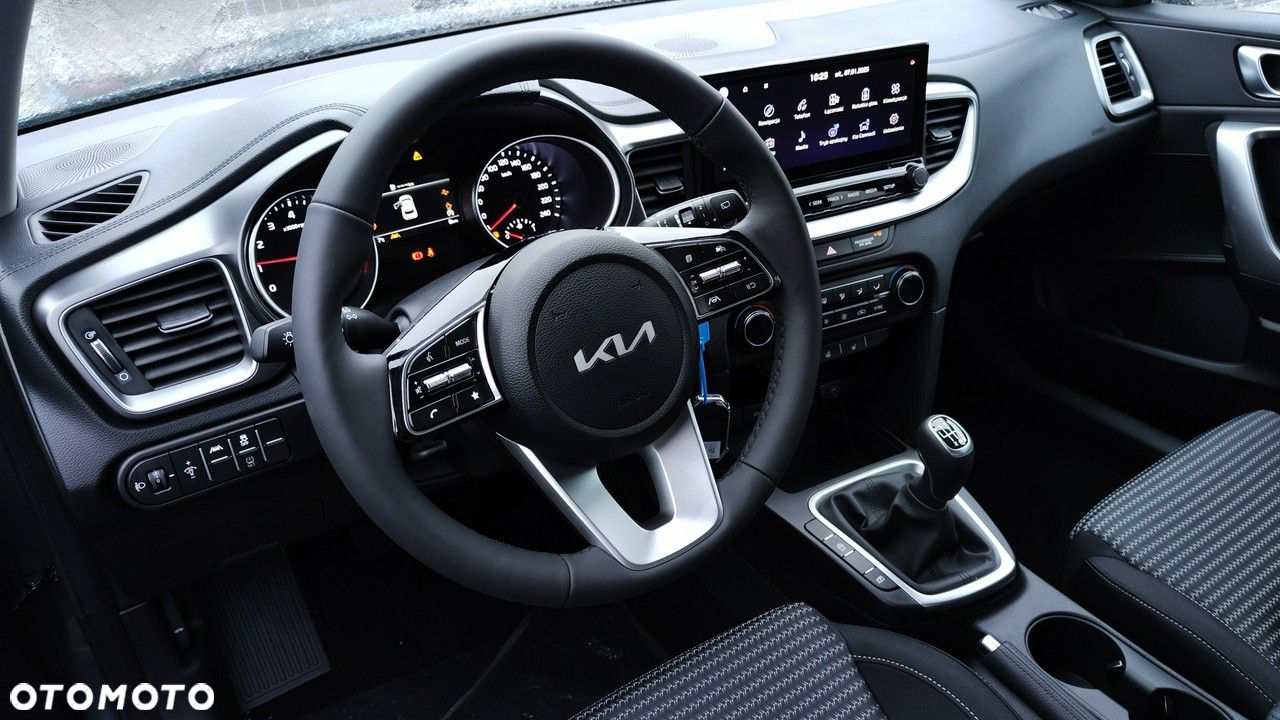 Kia XCeed - 22