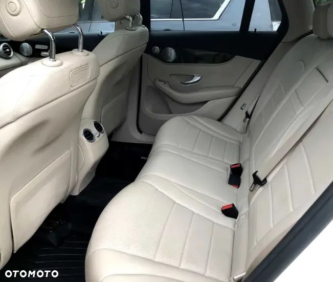 Mercedes-Benz GLC - 7