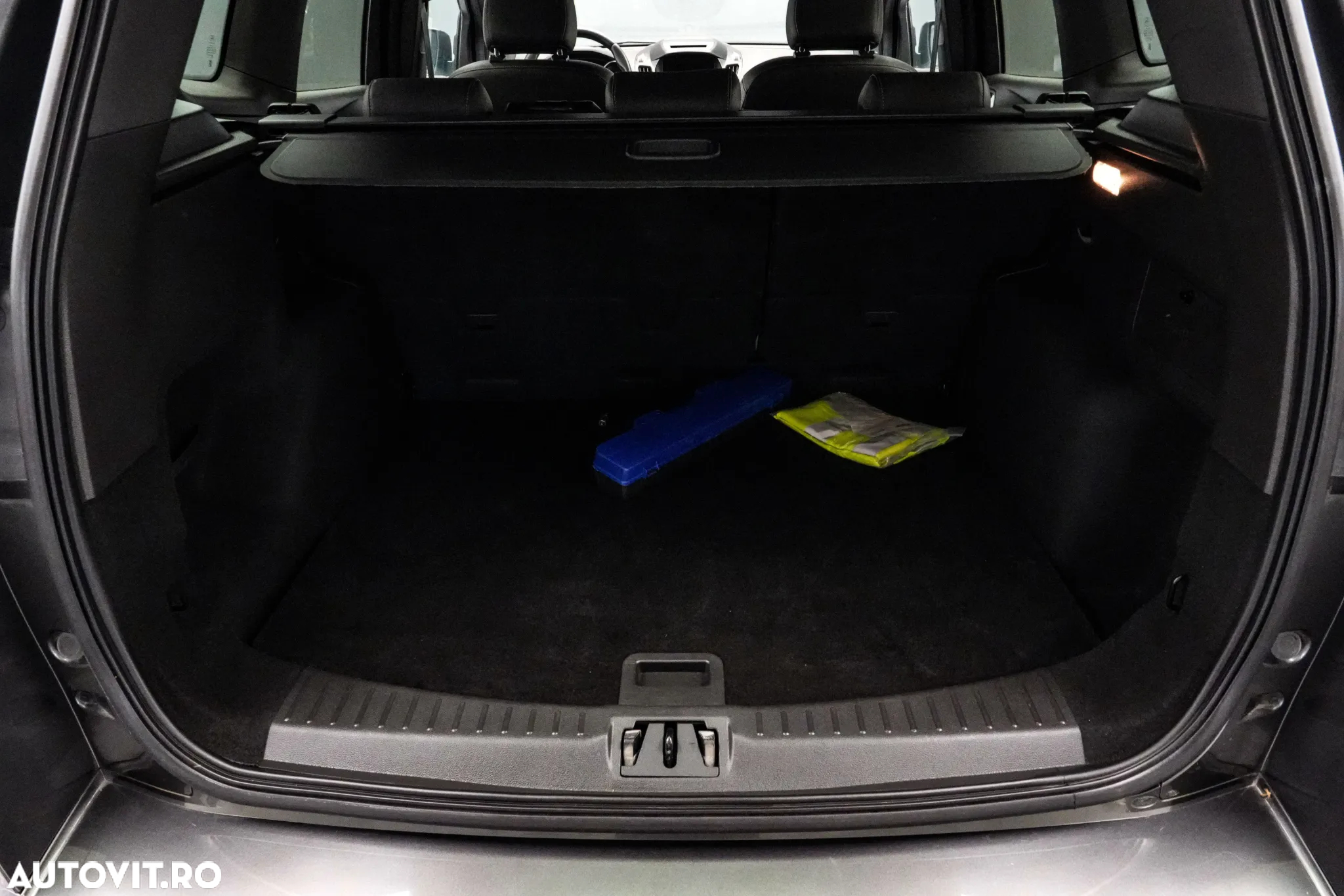 Ford Kuga 2.0 TDCi 4WD Powershift ST-Line - 22