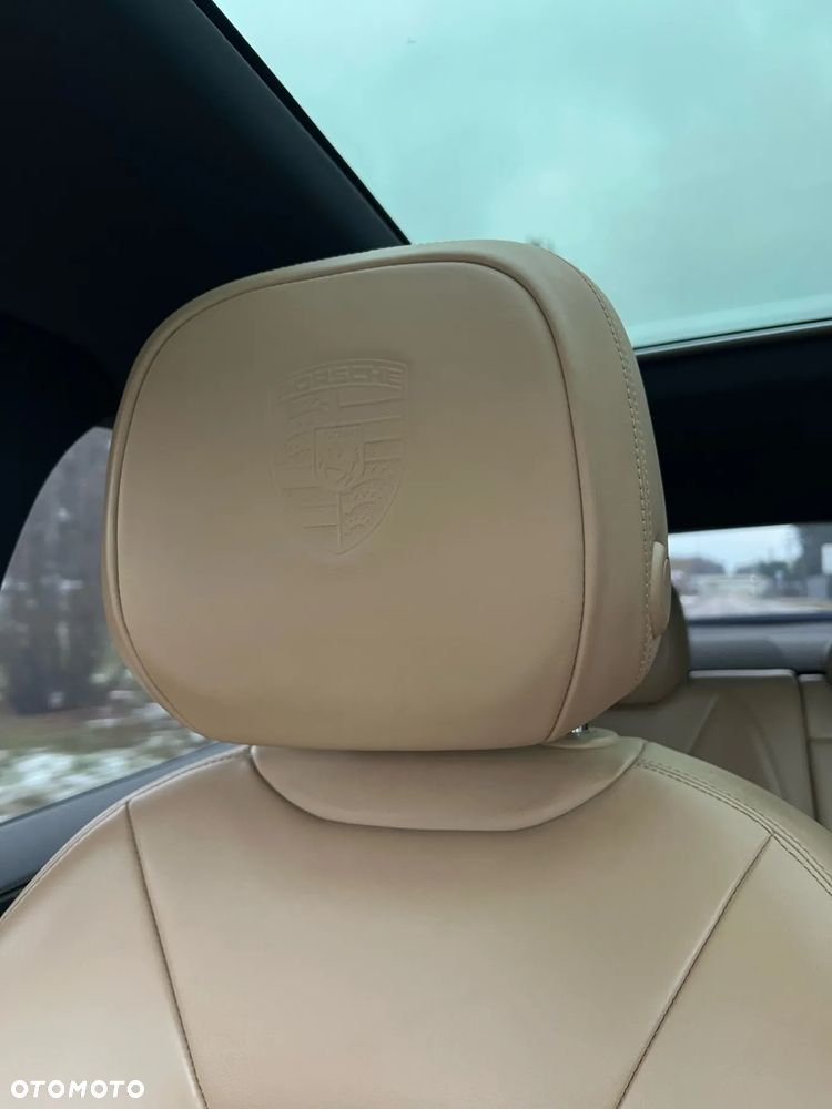 Porsche Cayenne Coupe - 29