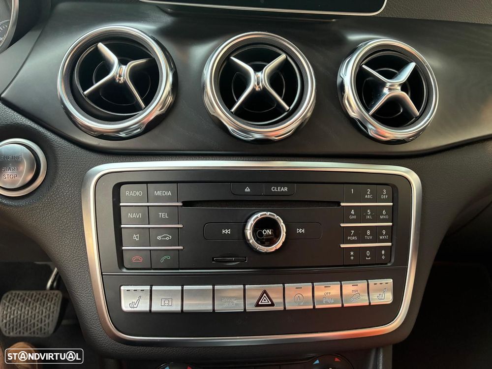 Mercedes-Benz GLA 250 4Matic 7G-DCT Style - 10