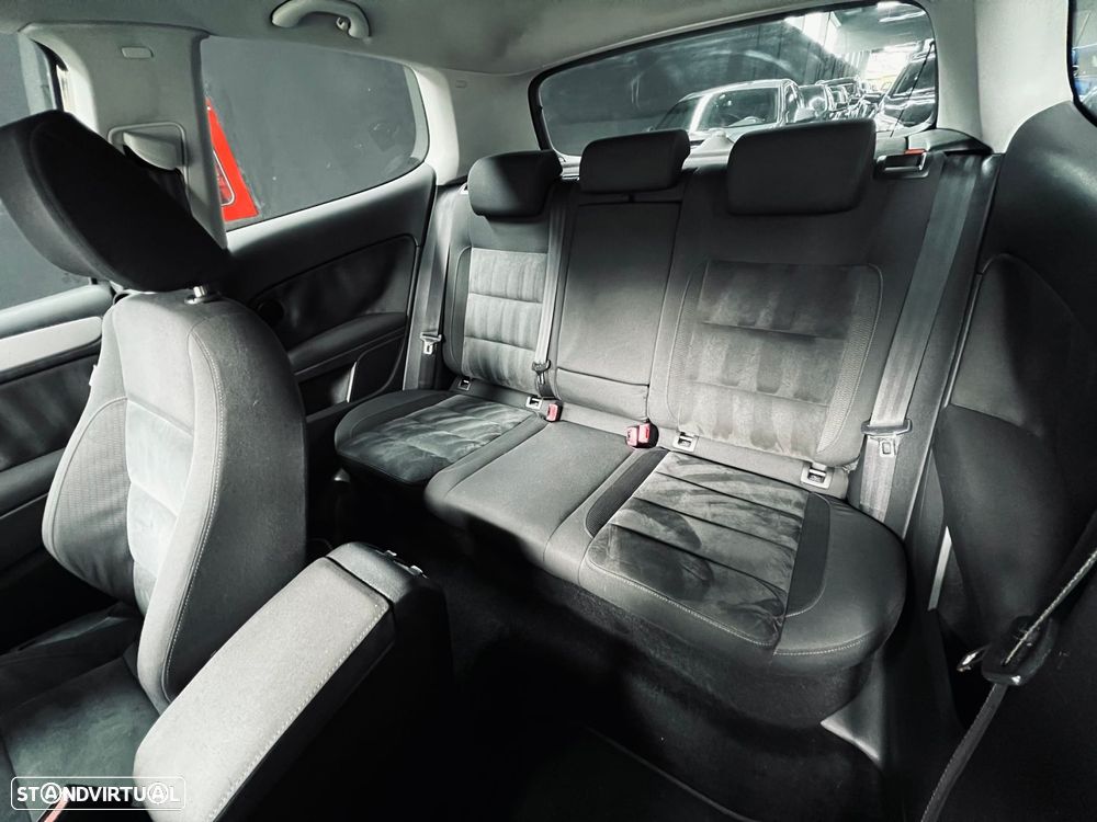 VW Golf 2.0 TDi Sport DSG - 13