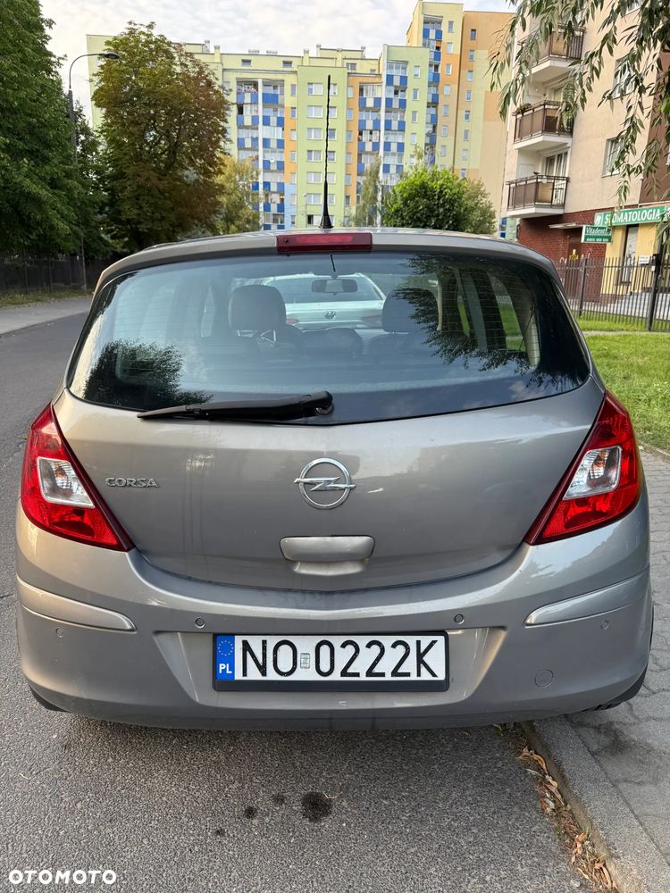 Opel Corsa 1.4 16V Cosmo - 5