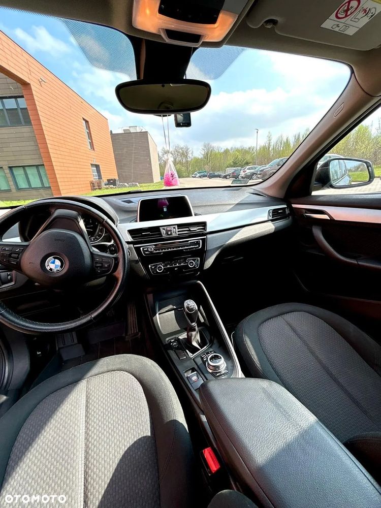 BMW X1 sDrive18d - 12