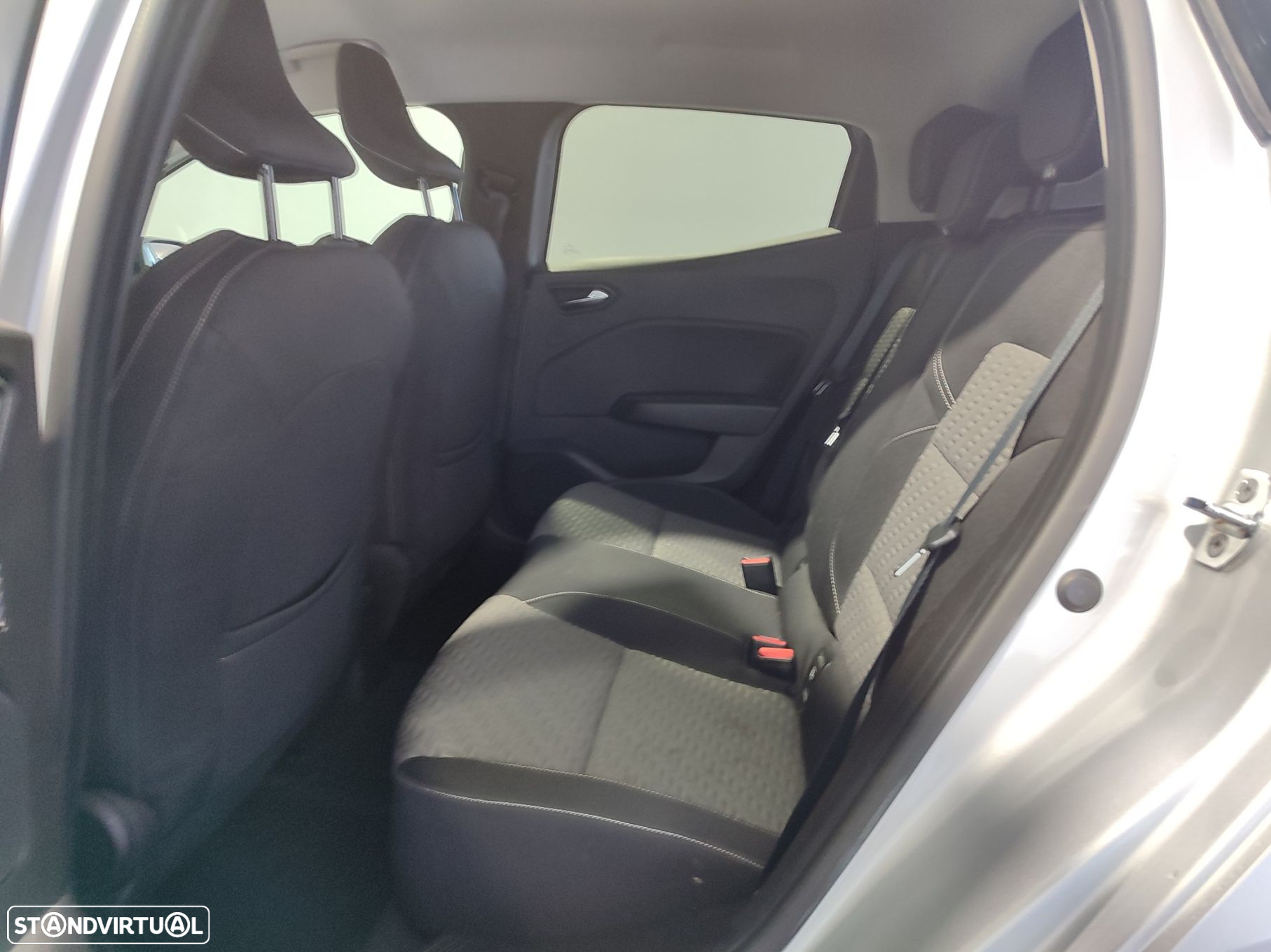 Renault Clio 1.0 TCe Techno Bi-Fuel - 14